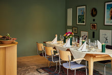 Laden Sie das Bild in den Galerie-Viewer, Vikis Chef´s Table