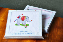 Laden Sie das Bild in den Galerie-Viewer, Kaputzenbadetuch für´s Baby